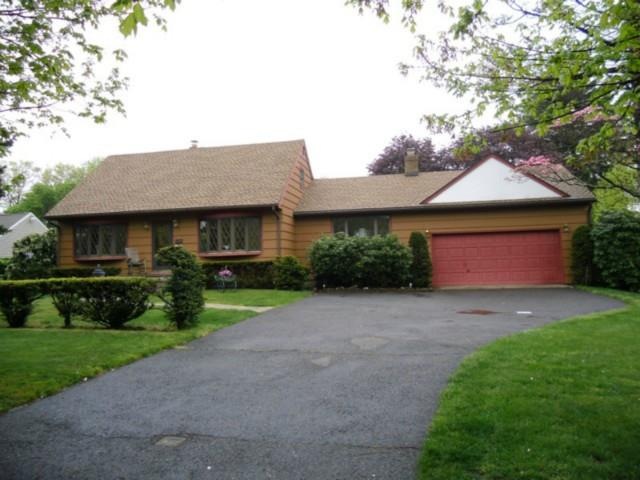 1394 Huntington Rd, Stratford, CT 06614 - photo 1