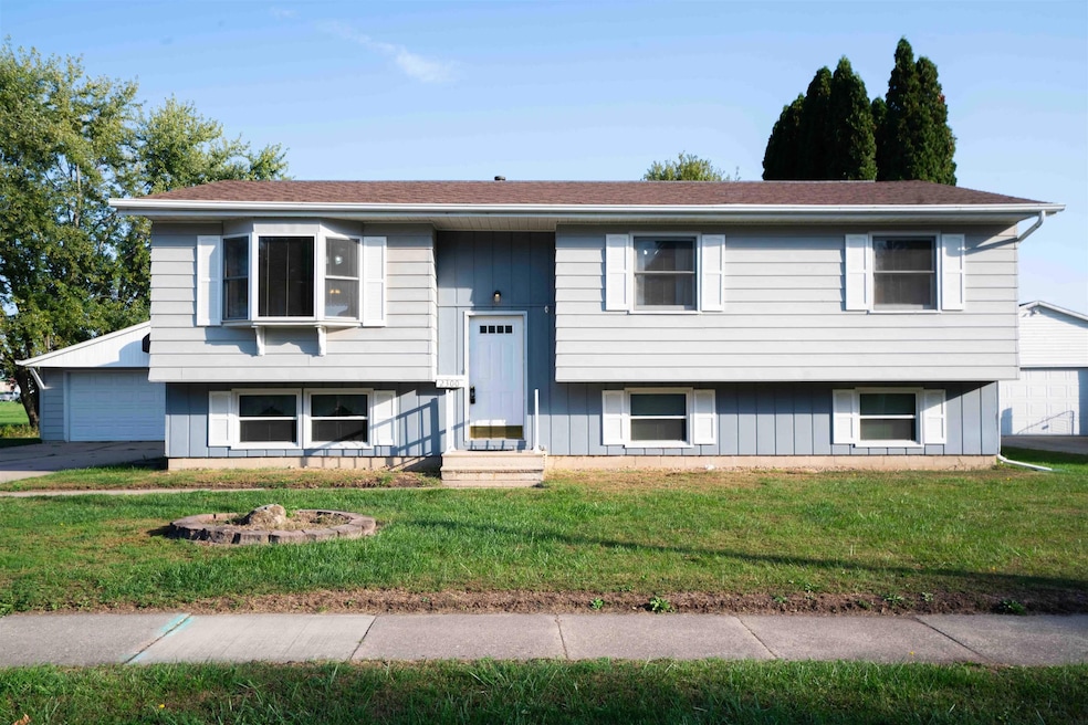 2300 3rd Ave NW, Waverly, IA 50677 - photo 1