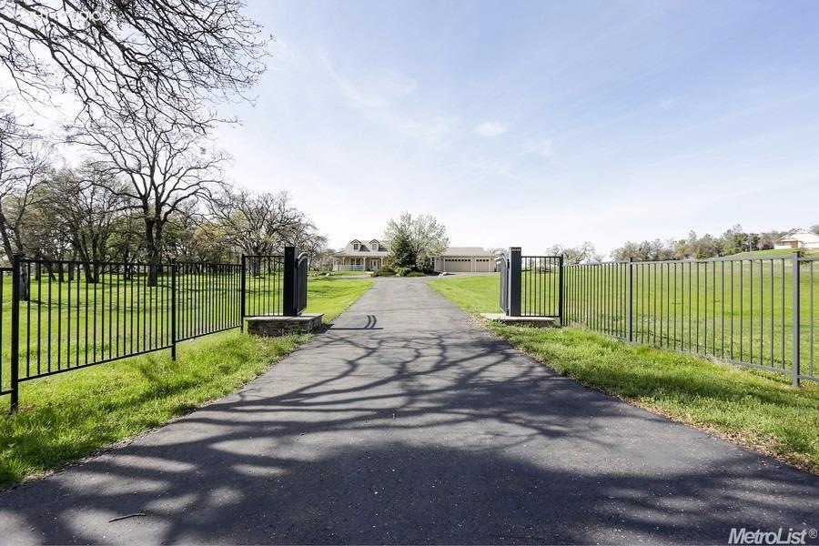 2040 Carlton Ln, Placerville, CA 95667 - photo 1