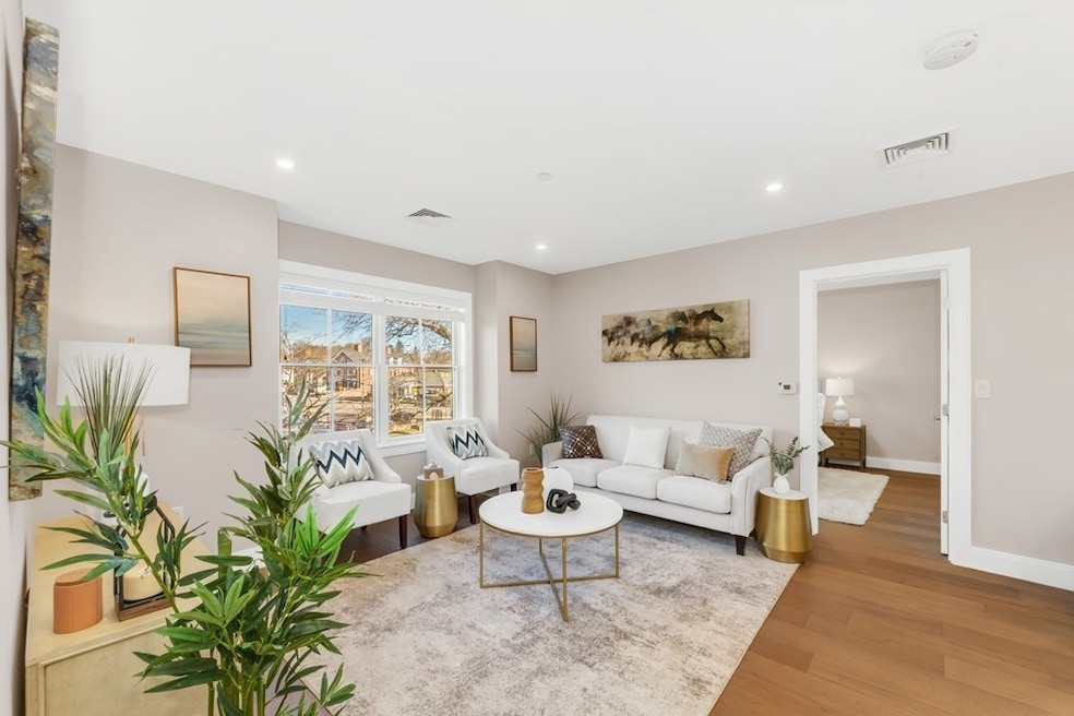 425 Lagrange St unit 307, West Roxbury, MA 02132 - photo 1