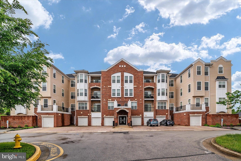 8616 Wintergreen Ct unit 205, Odenton, MD 21113 - photo 1