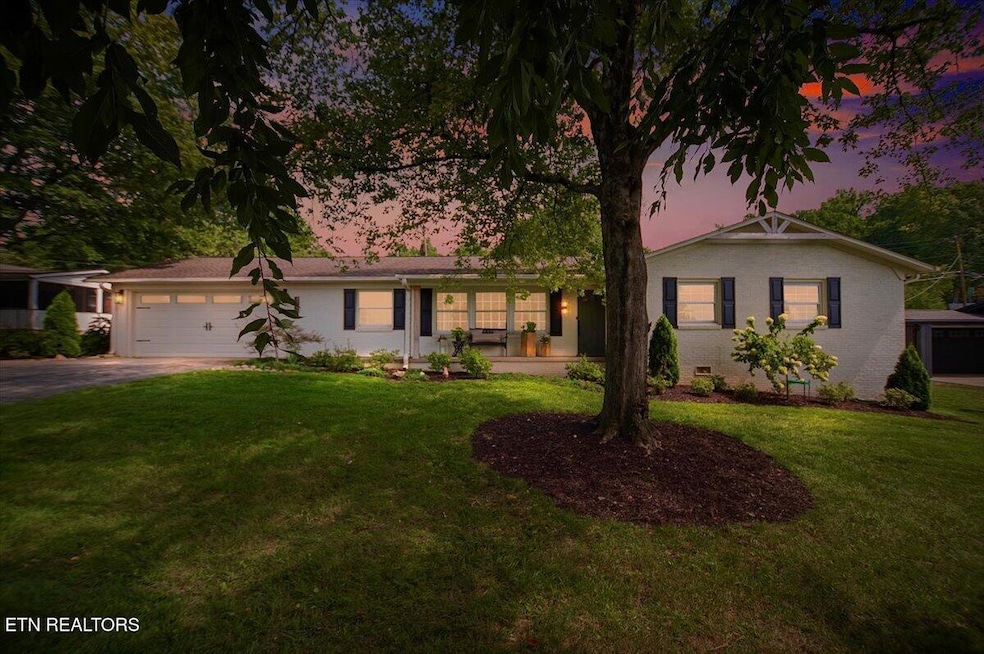 Pending $464,900