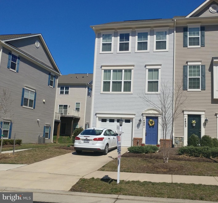 4801 Potomac Highlands Cir, Triangle, VA 22172 - photo 1