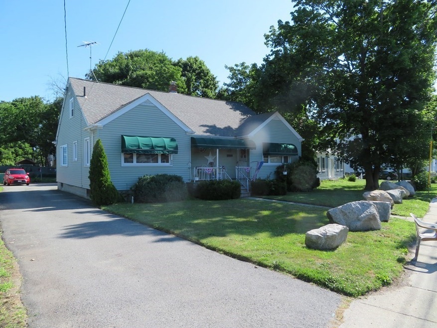 822 New Boston Rd, Fall River, MA 02720 - photo 1