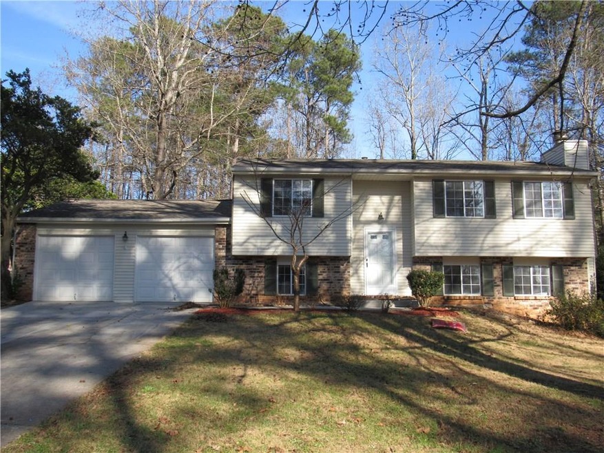 1917 Suwanee Roberts Ct, Lawrenceville, GA 30043 - photo 1