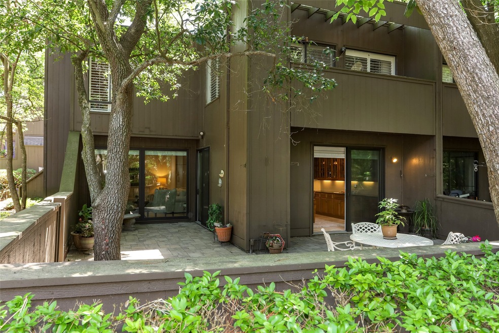 258 Litchfield Ln, Houston, TX 77024 - photo 1