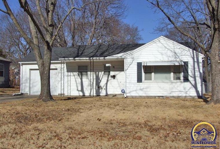 4212 SW 23rd St, Topeka, KS 66614 - photo 1