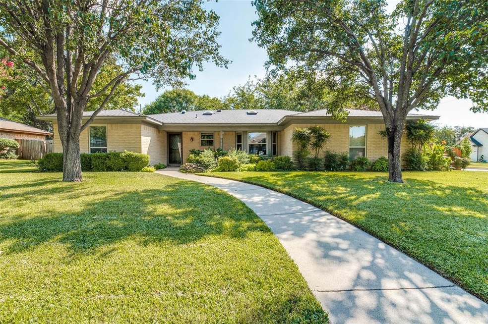 8700 Copper Canyon Rd, North Richland Hills, TX 76182 - photo 1