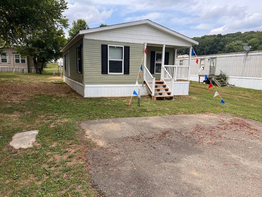 34 Jefferson Estates unit 34, Waynesburg, PA 15370 - photo 1