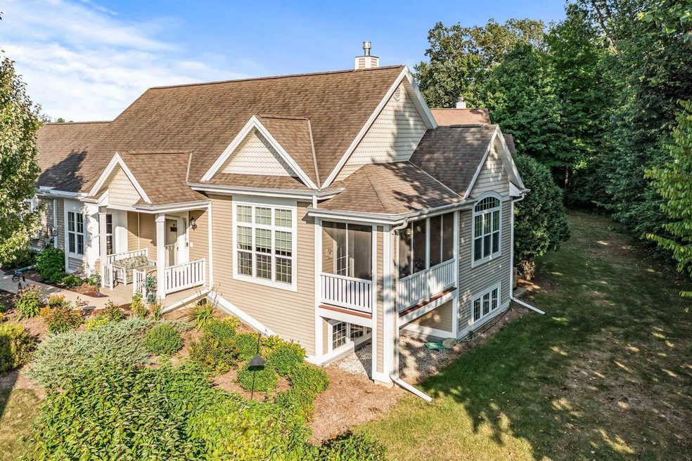 Aerial view - Back of home