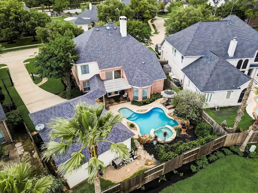 What a magnificent home located in the much sought-after community of Coles Crossing in Cypress.