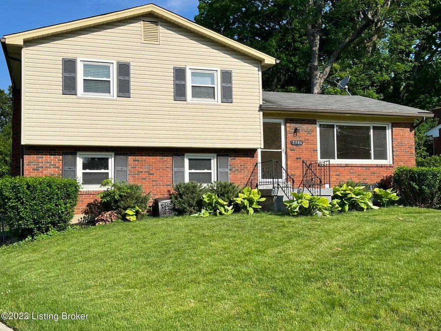 5506 Oakcreek Ln, Louisville, KY 40291 - photo 1