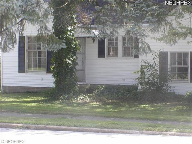 Welcome to 400 Schneider St SE  A great investment