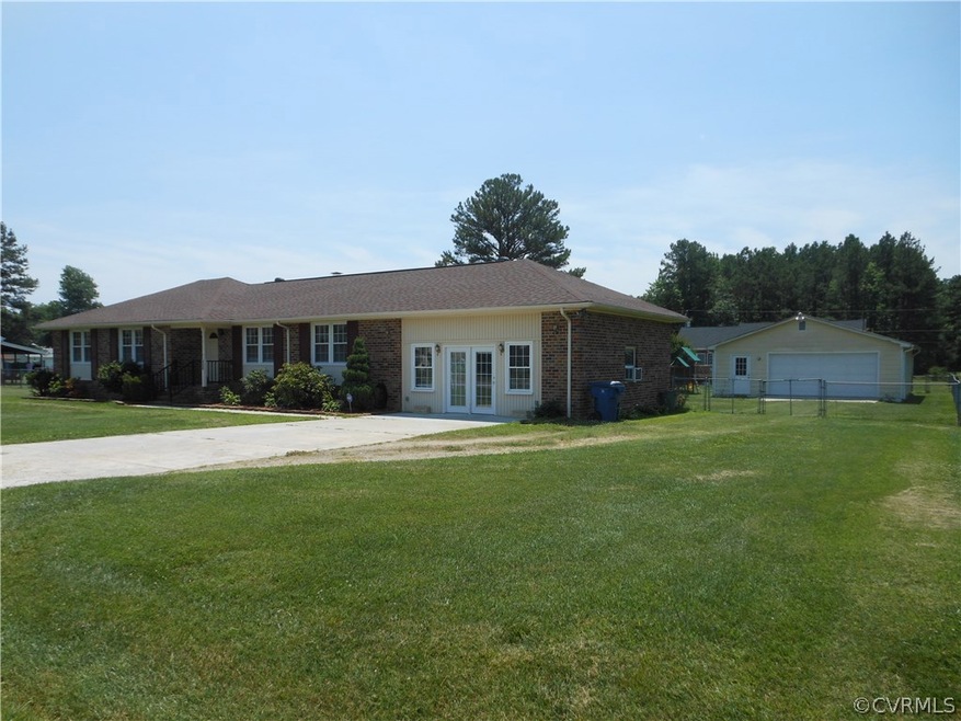 2605 Maury Rd, Petersburg, VA 23805 - photo 1