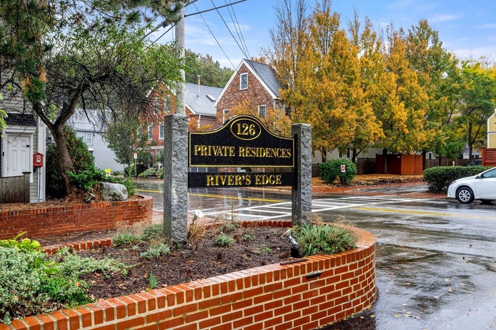 126 Merrimac St unit 7, Newburyport, MA 01950 - photo 1