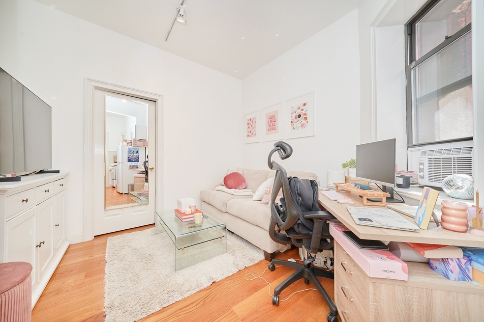 172 Mulberry St unit 1, New York, NY 10013 - photo 1