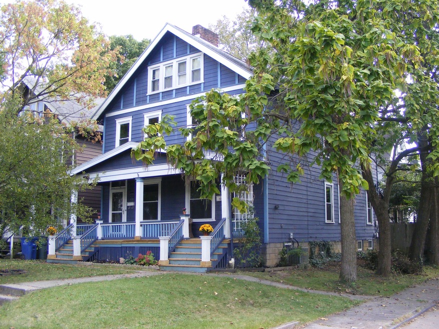 107-109 E. Blake