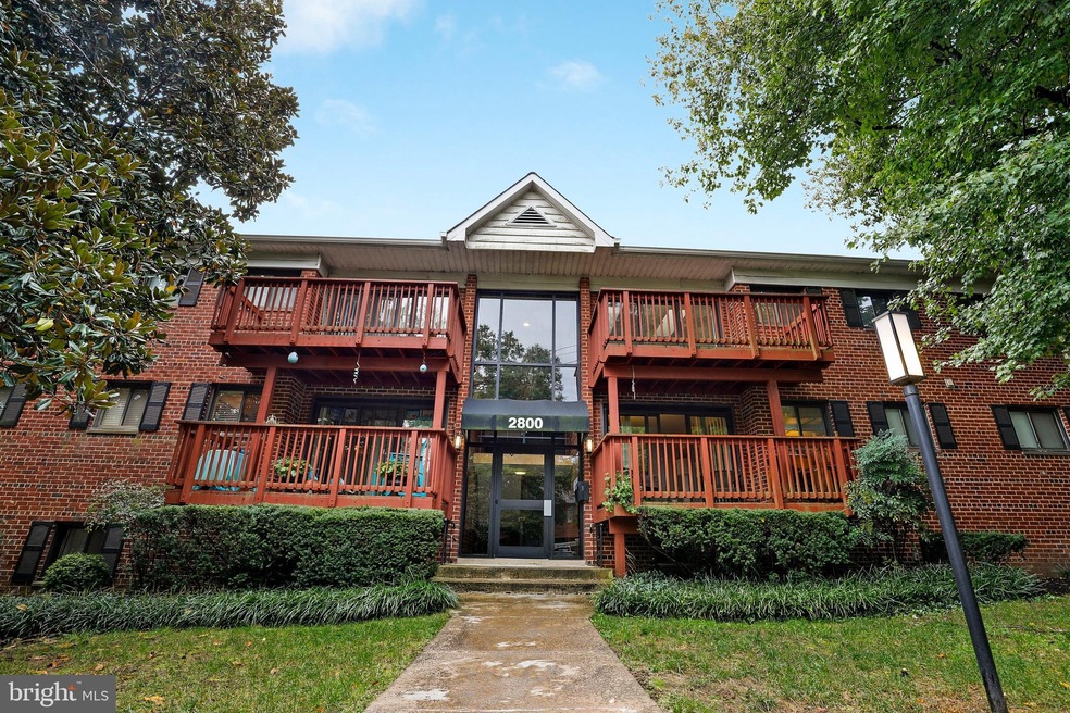 2800 Dartmouth Rd unit 10, Alexandria, VA 22314 - photo 1