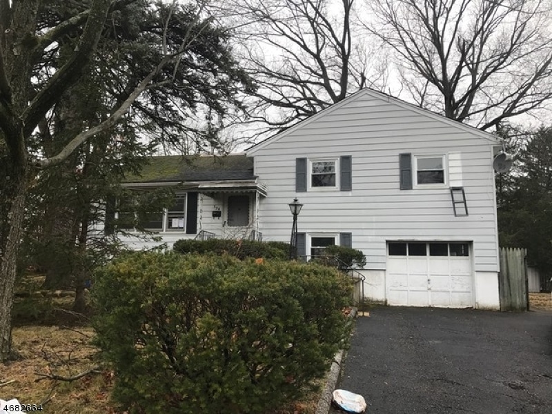 396 E Ridgewood Ave, Paramus, NJ 07652 - photo 1