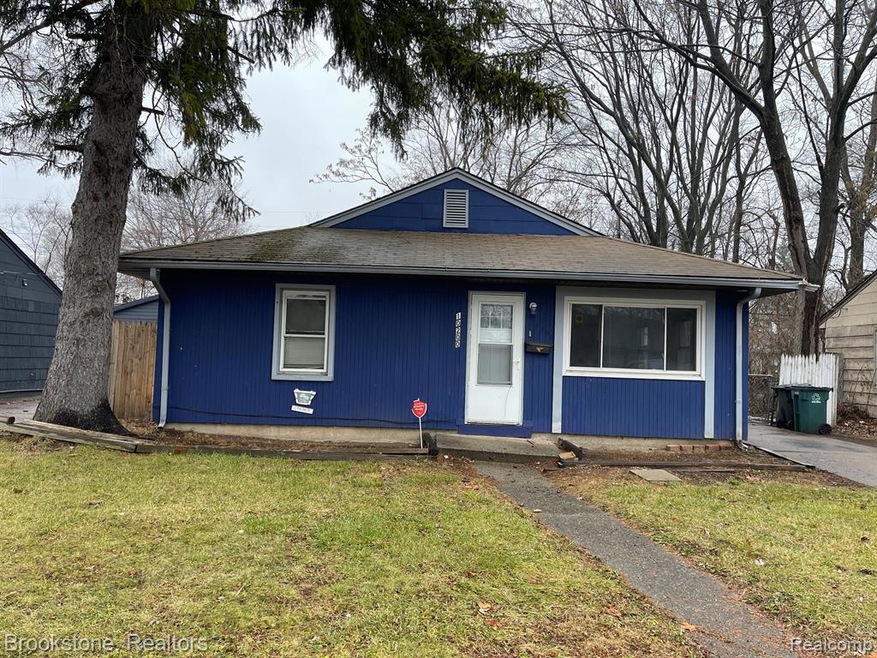 10200 Albany St, Oak Park, MI 48237 - photo 1