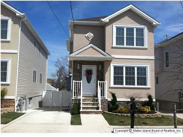143 Roswell Ave, Staten Island, NY 10314 - photo 1