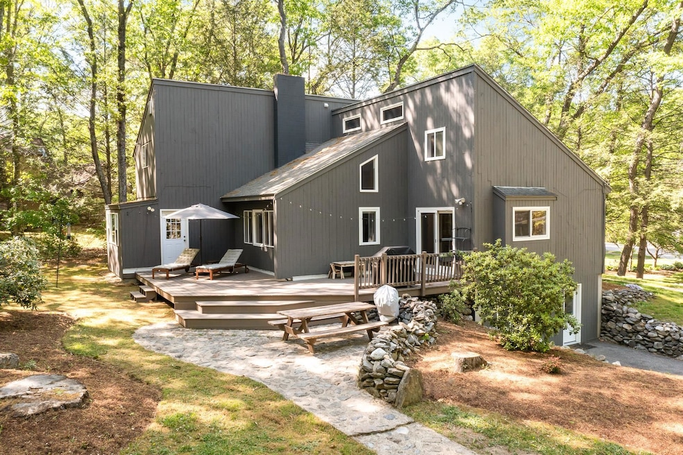 30 Shelburne Rd, Nashua, NH 03063 - photo 1