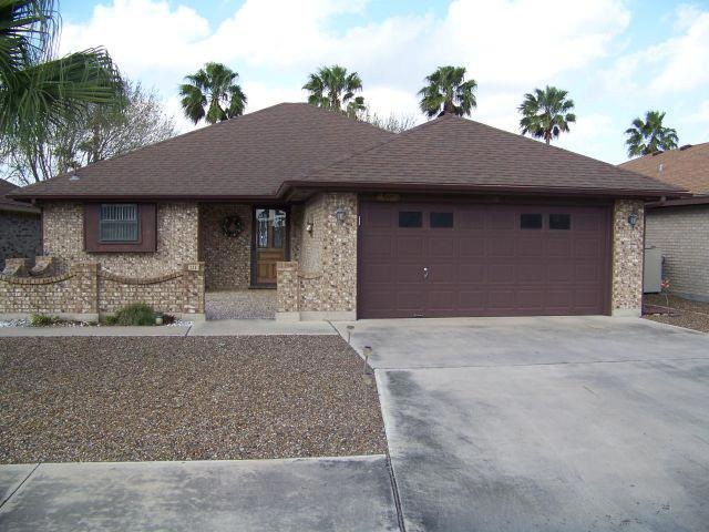 238 Rebecca Dr, Alamo, TX 78516 - photo 1