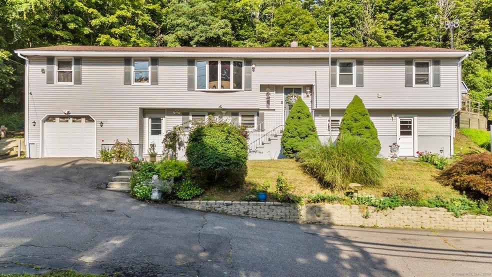 252 N High St, East Haven, CT 06512 - photo 1