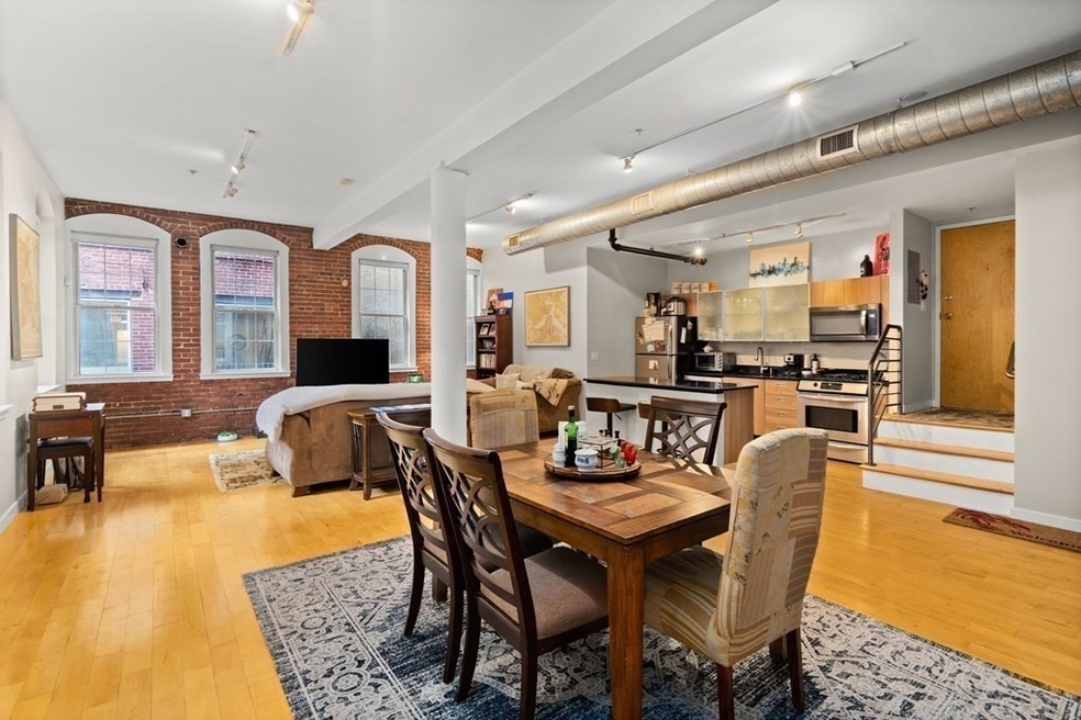 8-14 Newcomb St unit 2, Boston, MA 02118 - photo 1