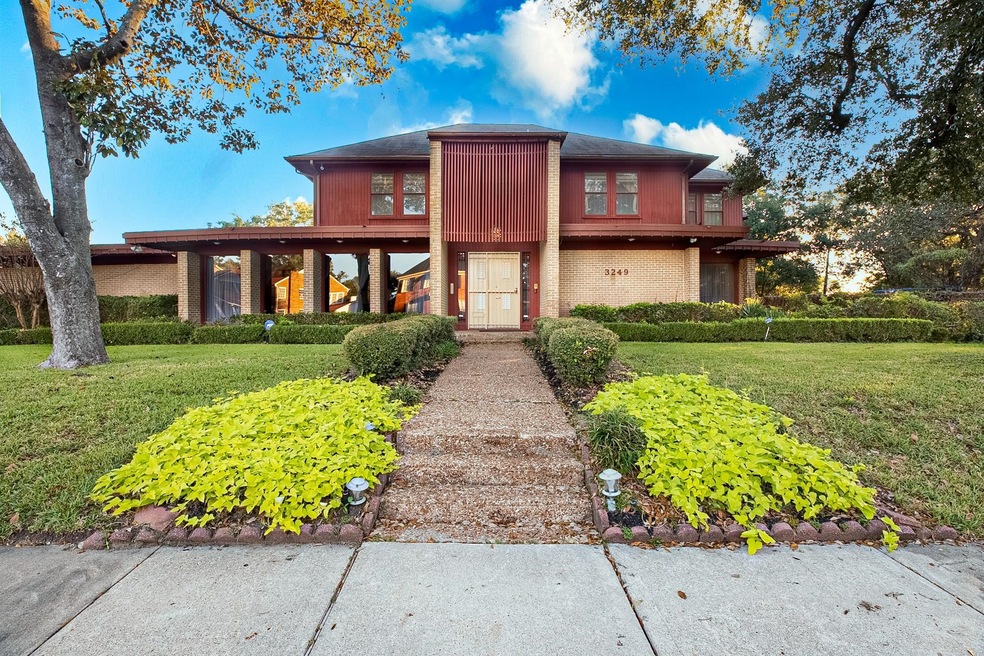 3249 Parkwood Dr, Houston, TX 77021 - photo 1