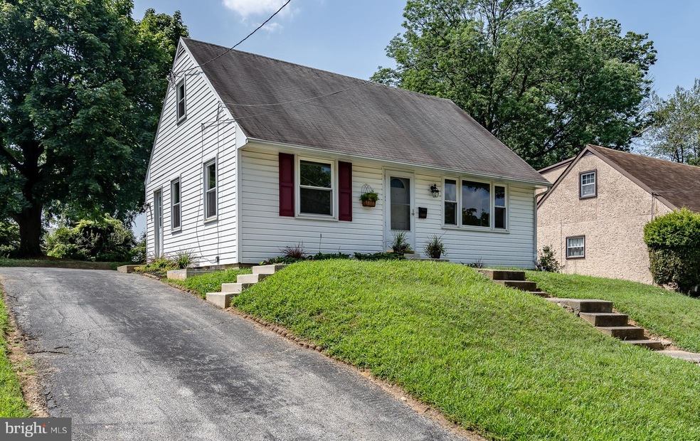 1300 Bullens Ln, Woodlyn, PA 19094 - photo 1