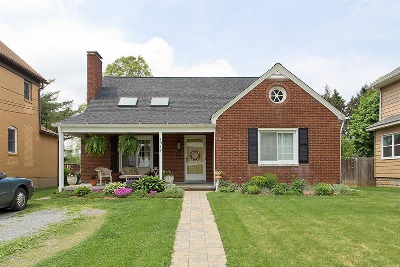 You will feel right at home here at 1517 Carlisle.