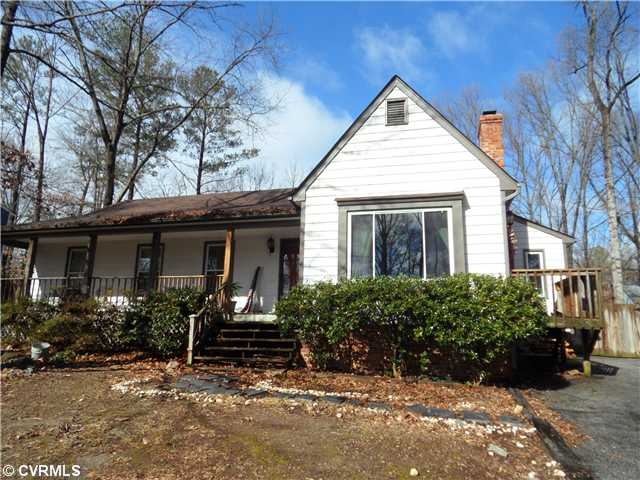 4724 Black Oak Rd, North Chesterfield, VA 23237 - photo 1