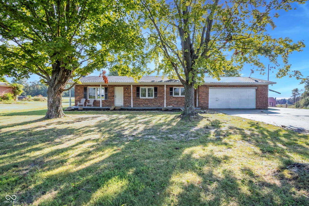 863 S 450 E, Franklin, IN 46131 - photo 1