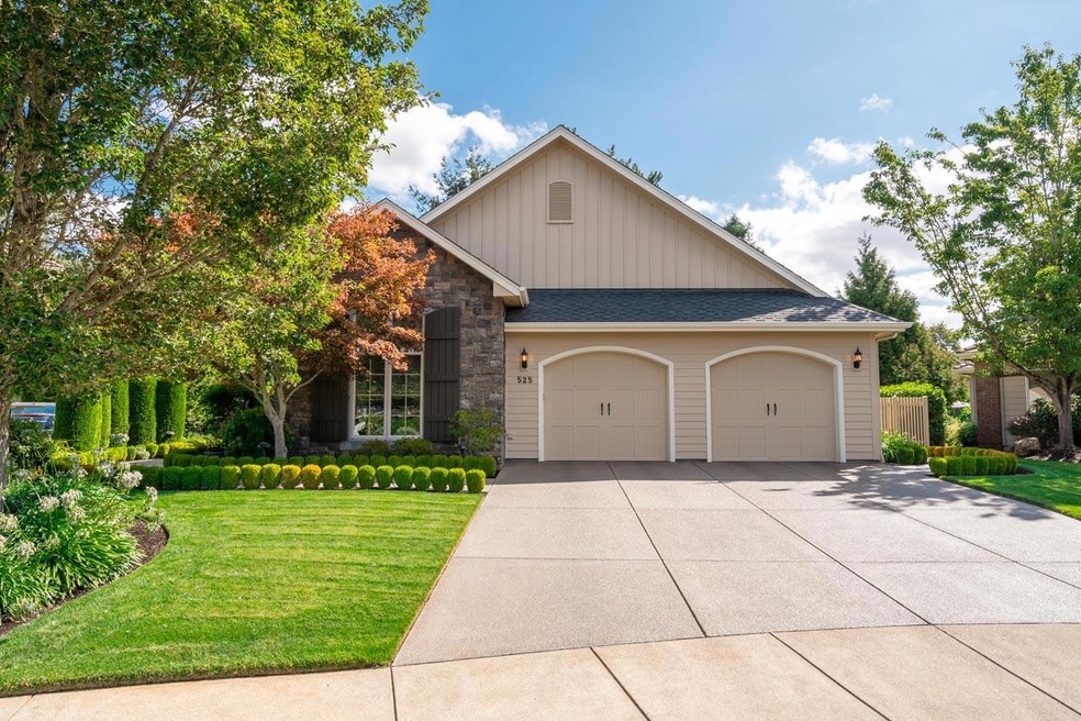 525-Castle-Glen-Ln-N-1