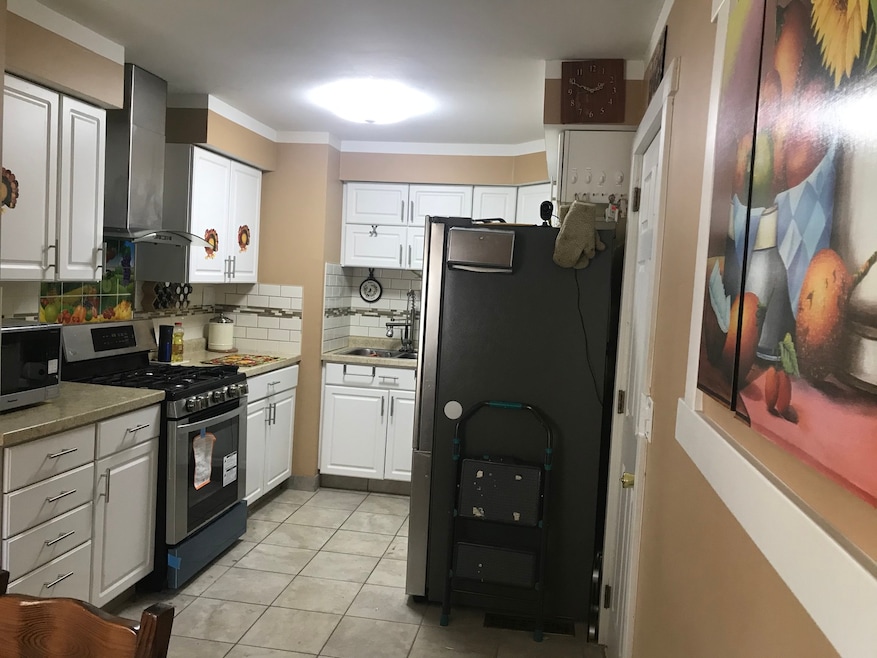 879 Foran Ln, Aurora, IL 60506 - photo 1