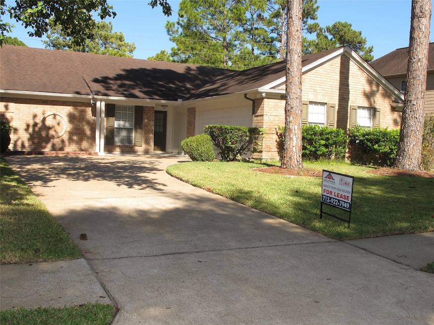 8634 Hot Springs Dr, Houston, TX 77095 - photo 1