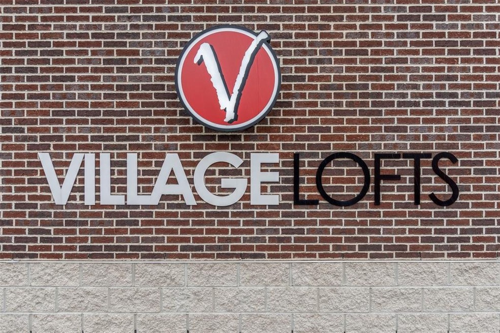 200 3rd Ave SW unit 202, Cedar Rapids, IA 52404 - photo 1