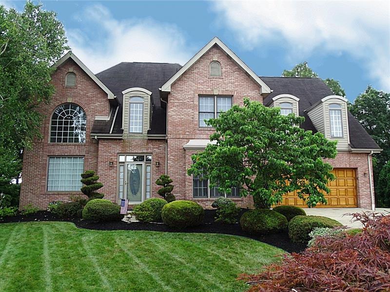 Beautifully maintained 2 story home on 2.68 acre l