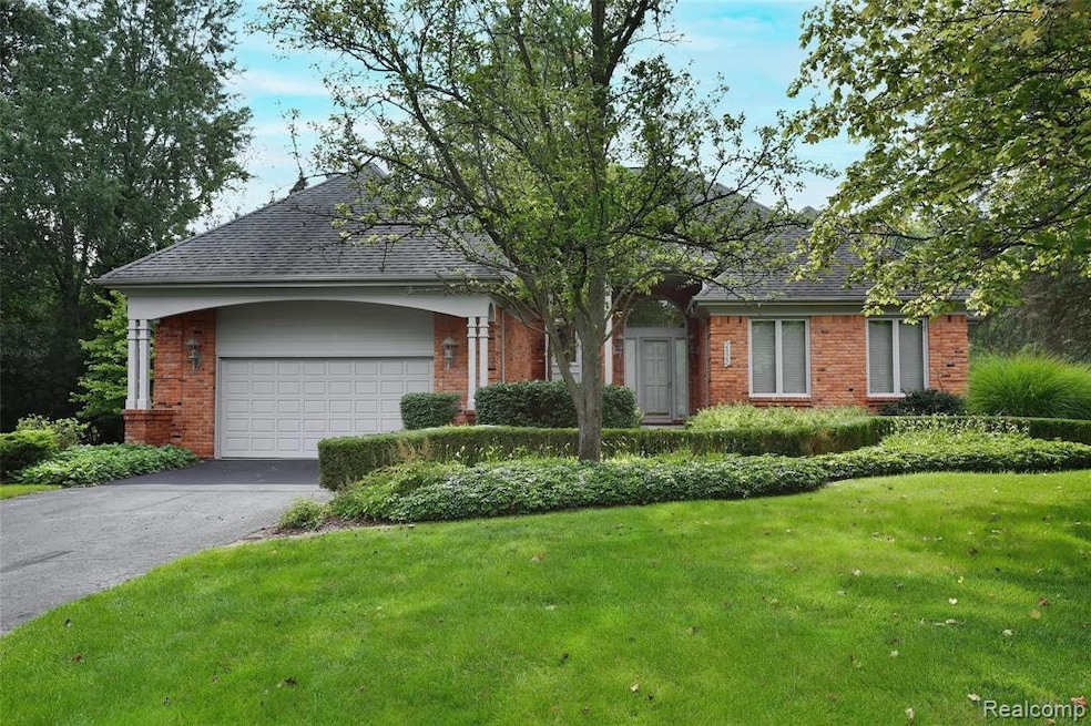 2822 Birchwood_01.jpg