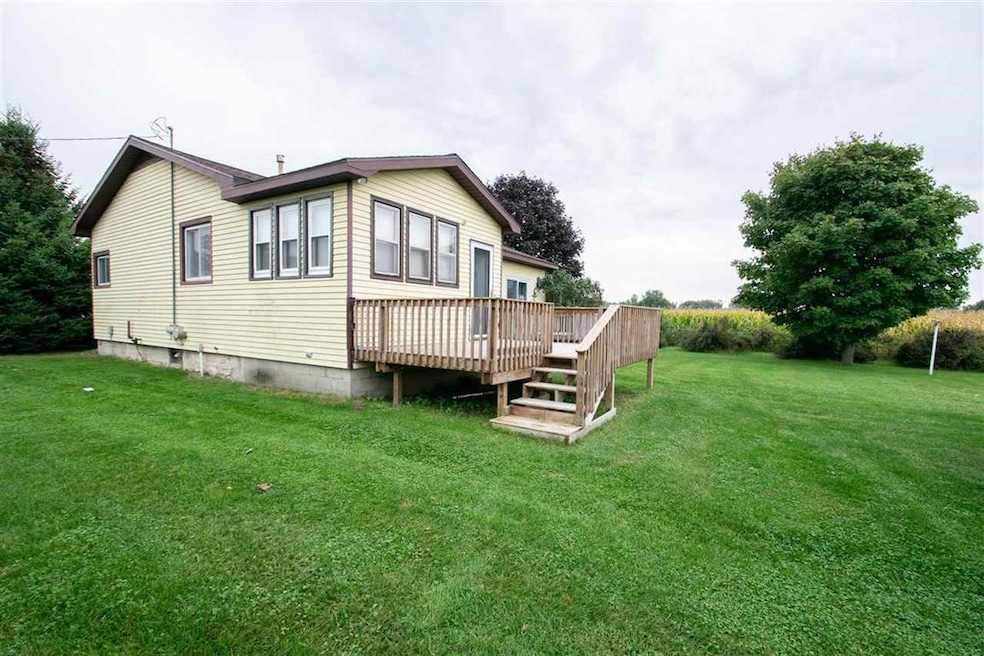 6224 S Vassar Rd, Vassar, MI 48768 - photo 1