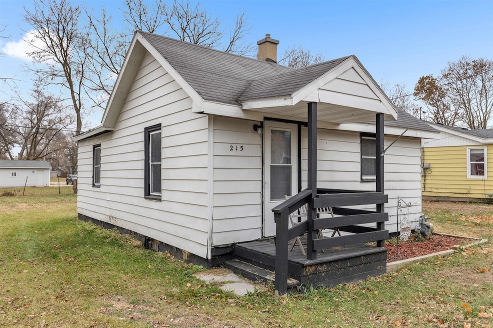 215 S Moore St, South Beloit, IL 61080 - photo 1