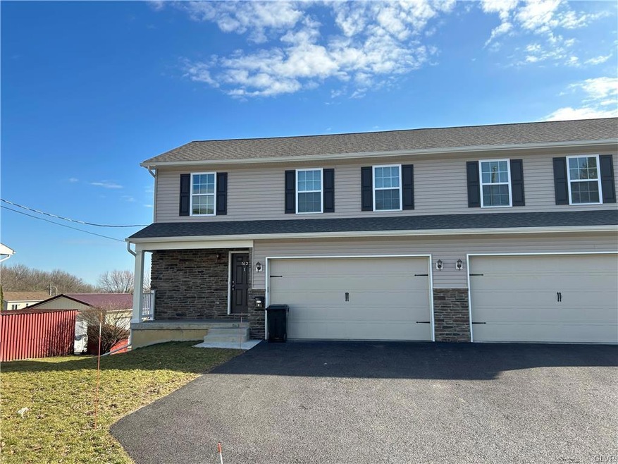 512 Penn St unit 1, Bath, PA 18014 - photo 1