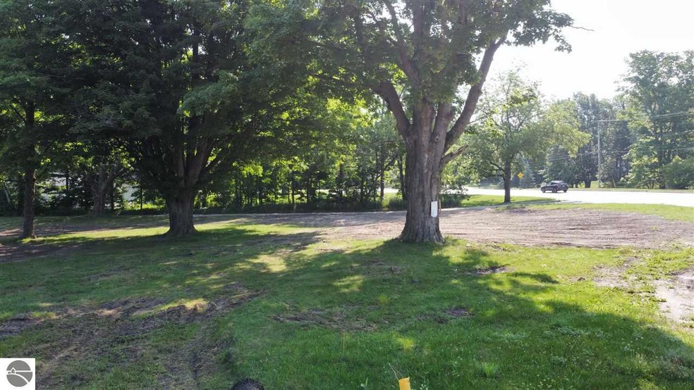 102 Iroquois St unit D, Elk Rapids, MI 49629 - photo 1