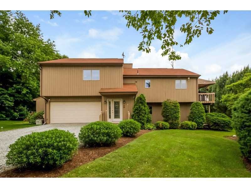 7 Bow St, Jamestown, RI 02835 - photo 1