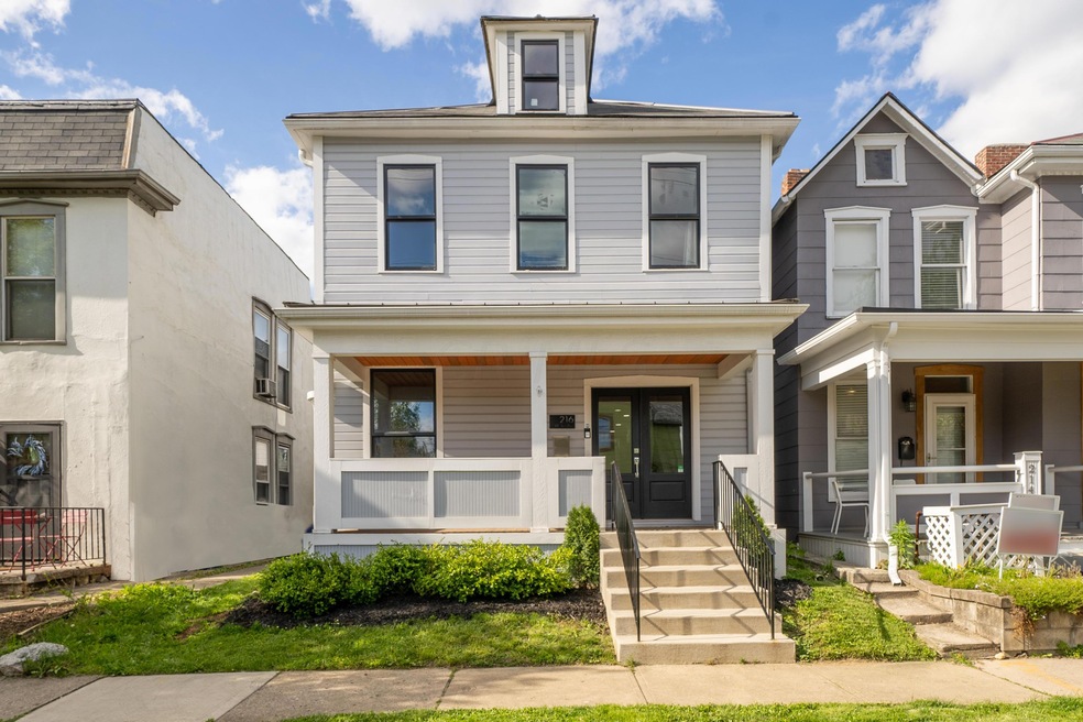 216 W 3rd Avenue