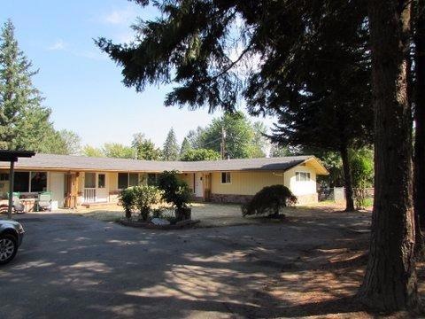 1980 McCarter Ln, Grants Pass, OR 97527 - photo 1