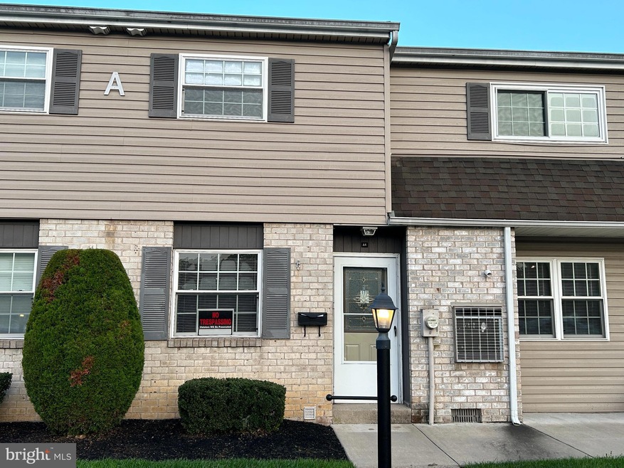 325 S Warminster Rd unit BLDG 1 APT 4, Hatboro, PA 19040 - photo 1