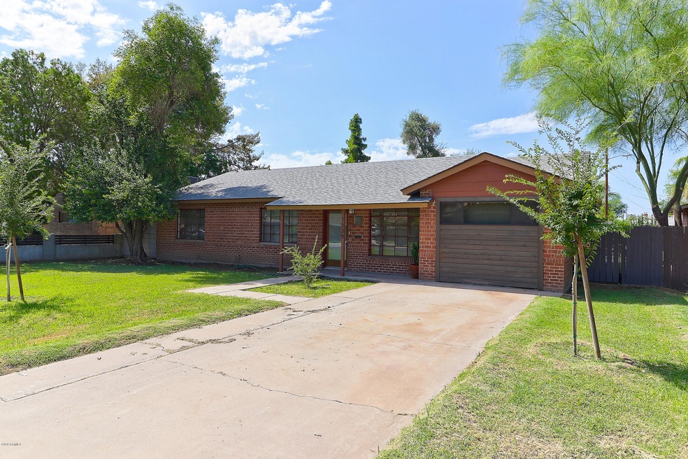 1539 W Berridge Ln, Phoenix, AZ 85015 - photo 1