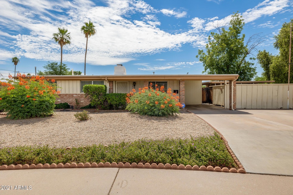 8821 N 37th Dr, Phoenix, AZ 85051 - photo 1